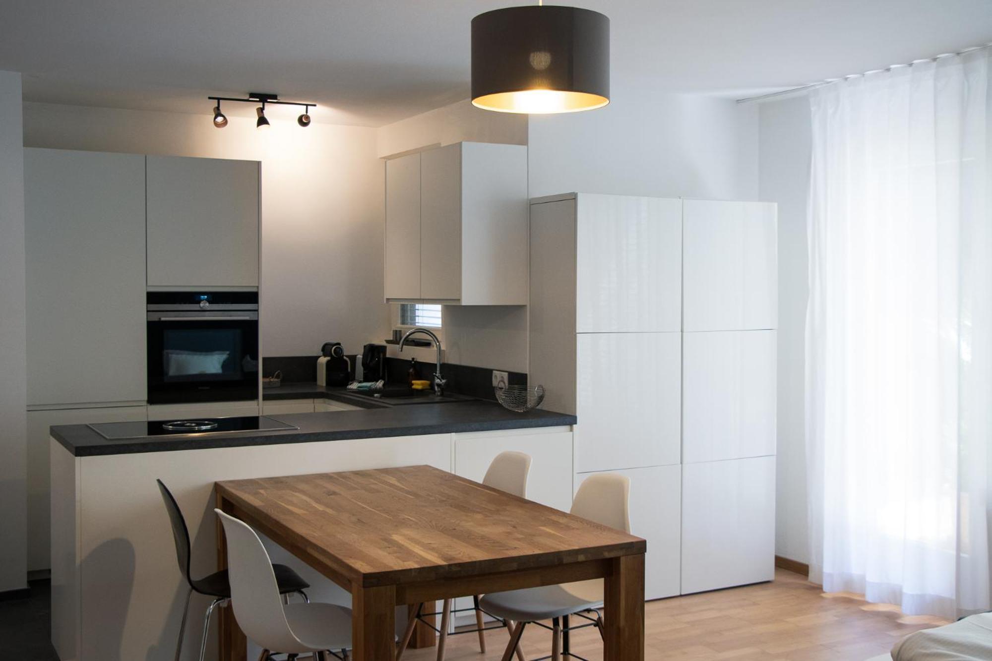 Stylische Stadt-Wohnung Bregenz - Mit Parkplatz Luaran gambar